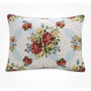 NEW Pioneer Woman VINTAGE FLORAL 2pc King Size Pintuck Pillow Sham Set